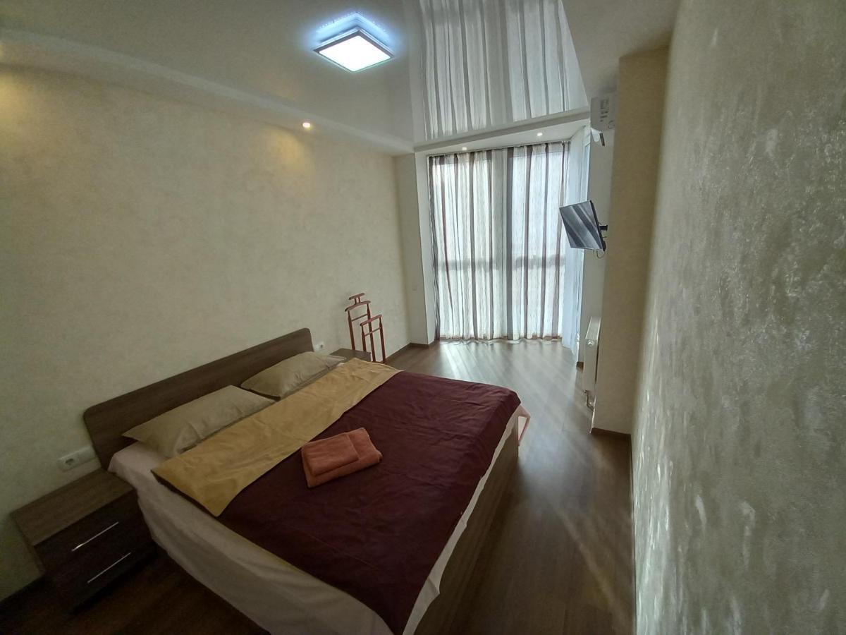 Smart Apartments Drahomanova 2А Kiev Eksteriør bilde